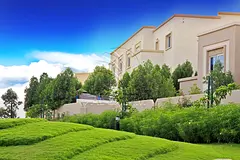 Corner Villa + Private Pool! End Use or Investment
