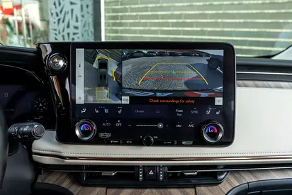 صورة 18 لـ 2024 Lexus LM-SERIES
