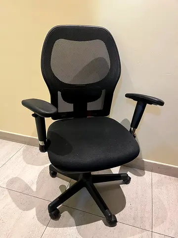 Ergonomic Mesh Office Chair – Black
