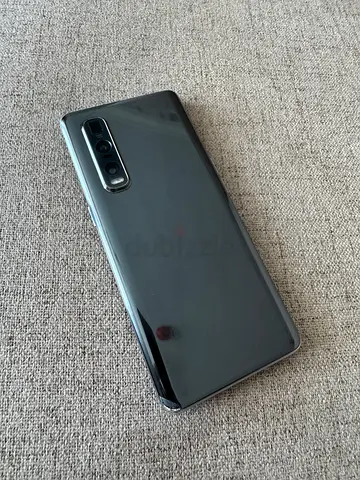 Oppo Find X2 Pro 512GB (Screen Has Linings & Small Patch Near Camera Also Cracked Chip Back Side)