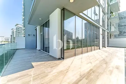 Negotiable | Lagoon-Front | Huge Terrace