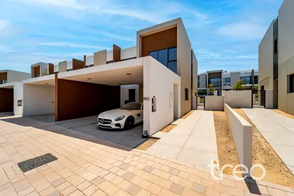 Vacant | Landscaped Garden | Green Belt