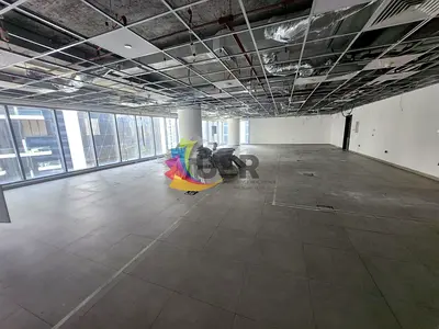 EXCELLENT GLASS PARTITION OFFICE | HUGE LAYOUT IN PRIME LOCATION 300K