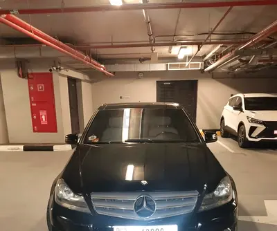 Mercedes-Benz C200 – 2012 | GCC Specs | Black