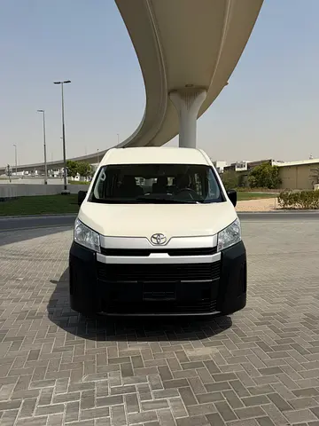 Toyota Hiace GLS 2022 | GCC Specs | Low Mileage | Excellent Condition