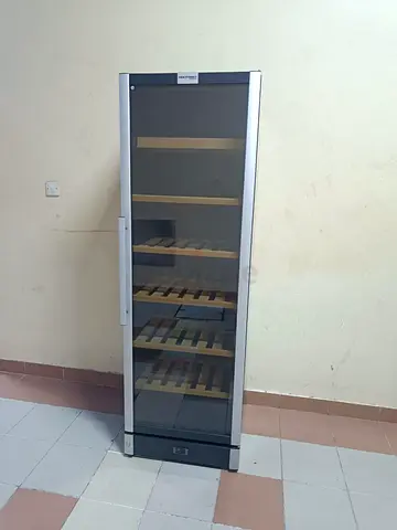 Vestfrost Brand Latest Model Freestanding Beverage Wine Cooler Capacity 197 Bottles