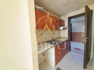 Seprate kitchen studio just in 18k ready to move only for family