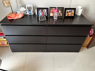 Chest of drawers