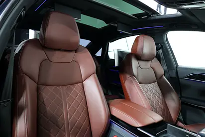 2022 AUDI A8 — миниатюра 17
