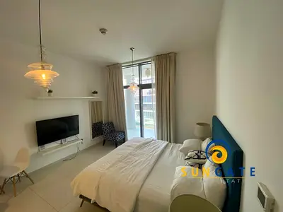 Golf course views, Fully furnished, Big balcony