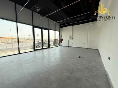 Fitted retail space!! Parking view!! Amazing layout!!