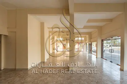 حل تجاري 2,100 قدم على شارع جمال عبد الناصر | 100 كيلوواط + 4 دفعات