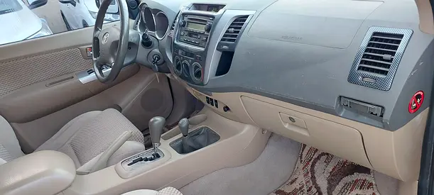 2011 Toyota FORTUNER 照片 12