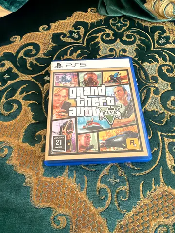 GTA V (Grand Theft Auto V) PS5 game - disc in case