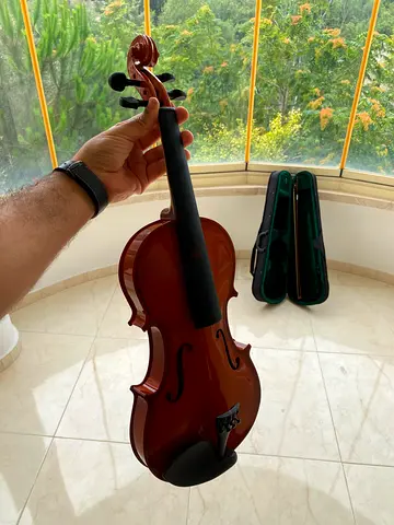 Full-size Violin with Case - Good Condition