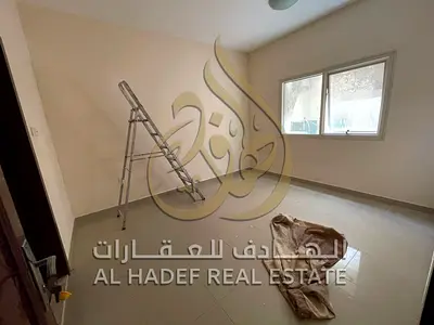 غرفة وصالة في البوطينة، موزع و2 حمام، تكييف وغاز مركزي مع باركينج مجاني. موقع قريب من الخدمات والمواصلات