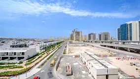 Corner Apartment | 2 Parking | Maids