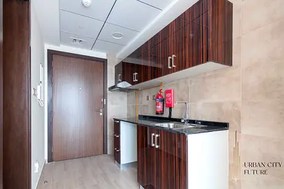 FREE PARKING - WELL MAINTAINED - READY 2 MOVE IN