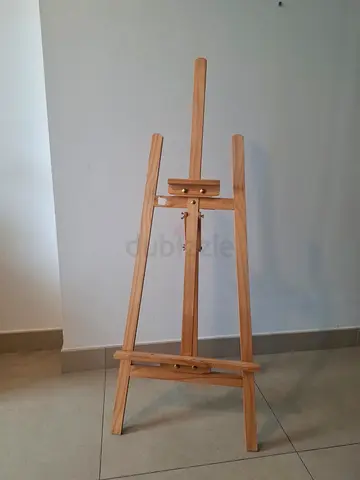 Wooden Artist Easel - Adjustable Studio Easel in Good Condition