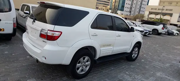 2011 Toyota FORTUNER 照片 7