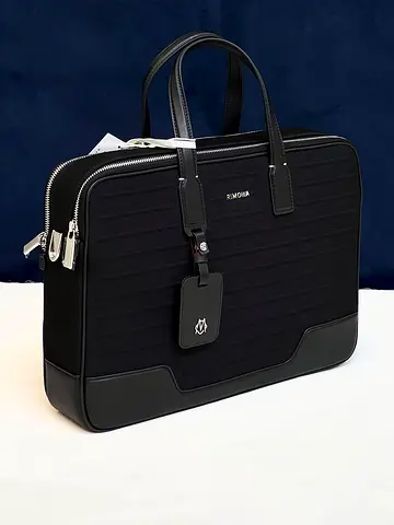 Rimowa loptop business case