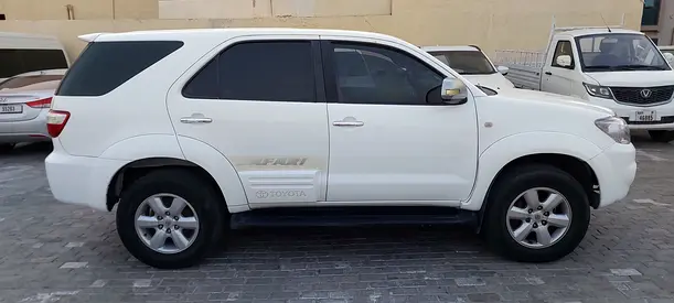 2011 Toyota FORTUNER 照片 3