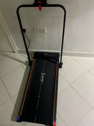 Foldable Manual Treadmill with Safety Handle - Good Condition