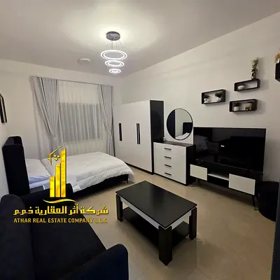 Luxury second-occupancy studio with separate kitchen and open view. Fully furnished. ✨ Ajman, Al Jurf 2. For monthly rent.