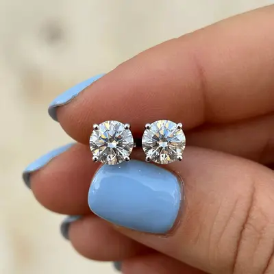 Brand new, 925 Sterling silver, 1CT moissanite earring