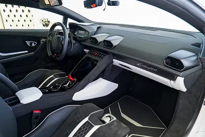 صورة 14 لـ 2023 Lamborghini HURACAN