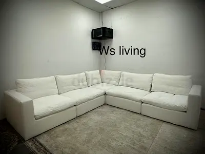 Like new condition ws living modular sofa