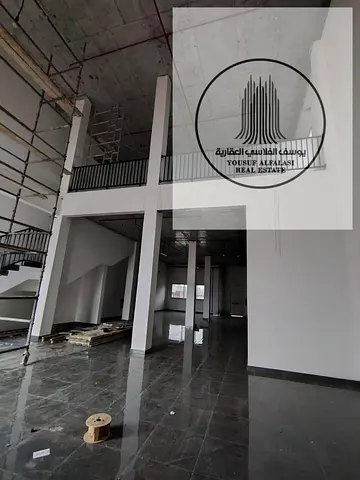 مستودع 3950 قدم² مع ميزانين | 39 كيلوواط | الجرف 2 عجمان