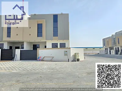 فيلا للإيجار كورنر طابق ارضي + واول + وروف 5 غرف + غرف خدامه ومجلس وصاله
