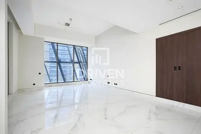 Unique Layout | Elegant Apartment | Vacant