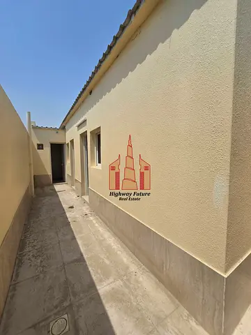 Full renovated 2 bedroom villa molhaq 2 washroom 1 kitchen with siplit ac just 35k