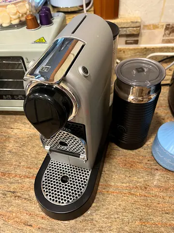 Nespresso Citiz & Milk Coffee Machine - Good Working Condition