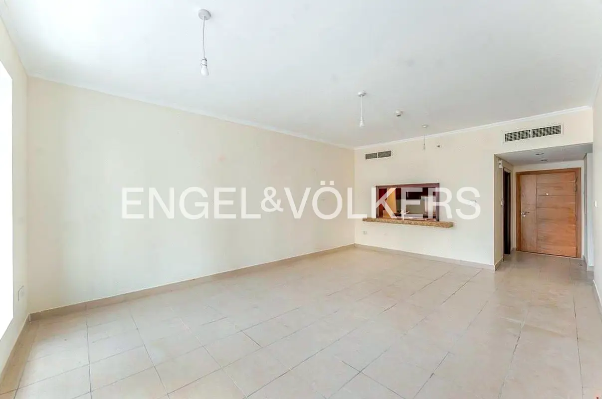 Business Bay View | Unfurnished | Spacious | Vacant