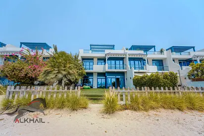 5BR Villa|Sea View | Vacant | Private Beach Access
