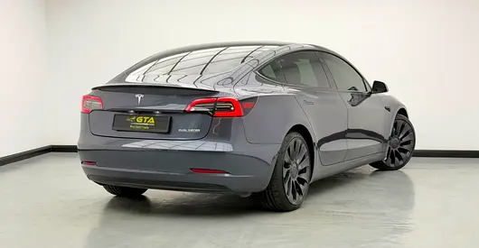 2023 Tesla MODEL 3 — фото 4