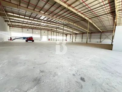 Air conditioned 175000 sqft Brand new warehouse