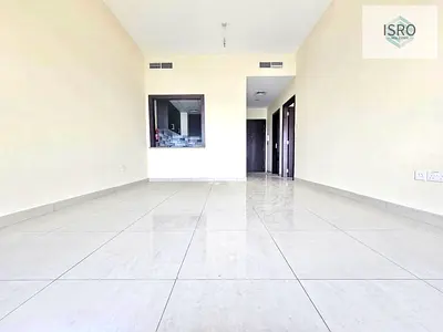 READY 1BEDROOM SEMI CLOSE KITCHEN 2 WASHROOM