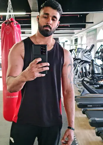 Certified personal trainer & yoga teacher