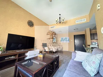 NEAR CIRCLE MALL / FULLY FURNISHED / UPTO 12 CHEQUE
