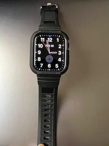 Apple Watch Series 7 45mm with extra straps
