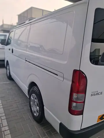 صورة 9 لـ 2011 Toyota HIACE
