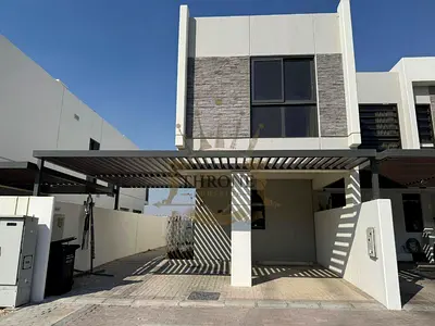 Corner 3BR + Maid | Single Row Near Park & Pool