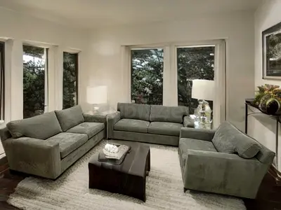 Expensive quality crate and barrel 3+2+1 seater sofa