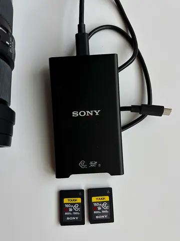 Sony MRW- G2 CFexpress Type A/SD memory card reader + 2x 160GB Sony TOUGH CFexpress Type A