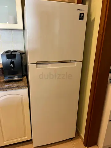 Samsung single-door refrigerator in excellent condition