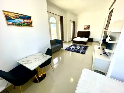 Huge Master Room for 2 or 3 Girls only in luxury villa in Jvc